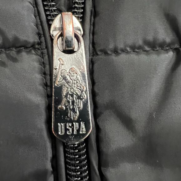 US Polo Assn Black Puffer Vest Full Zip‎ Size Large - Picture 5 of 9